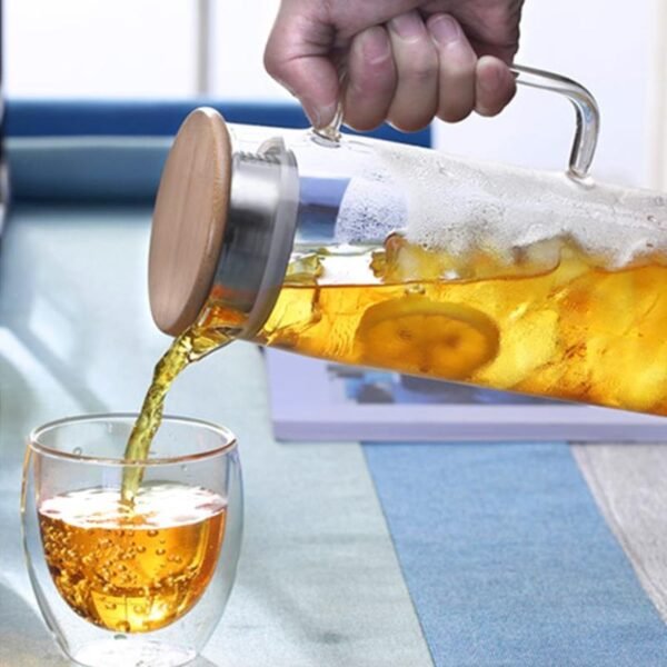 Jarra de vidrio con tapa de bambu