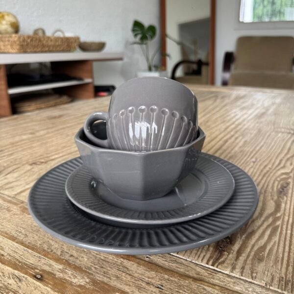 IMG_7395 Juego de vajilla Moira gris 16 piezas