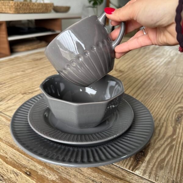 IMG_7399 Juego de vajilla Moira gris 16 piezas