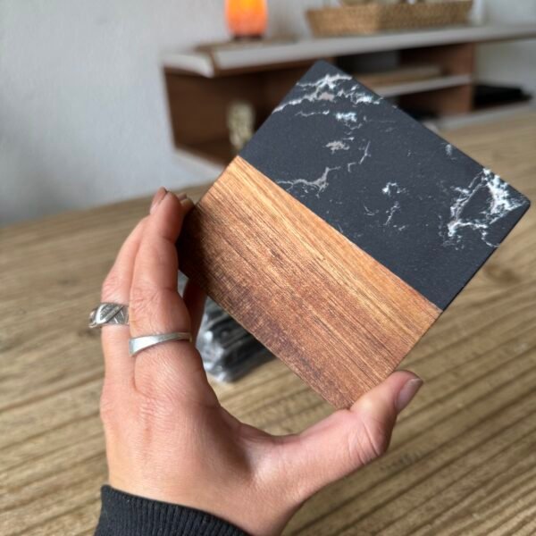 Posa vasos mÃ¡rmol y madera