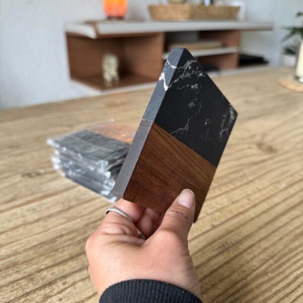 Posa vasos mÃ¡rmol y madera