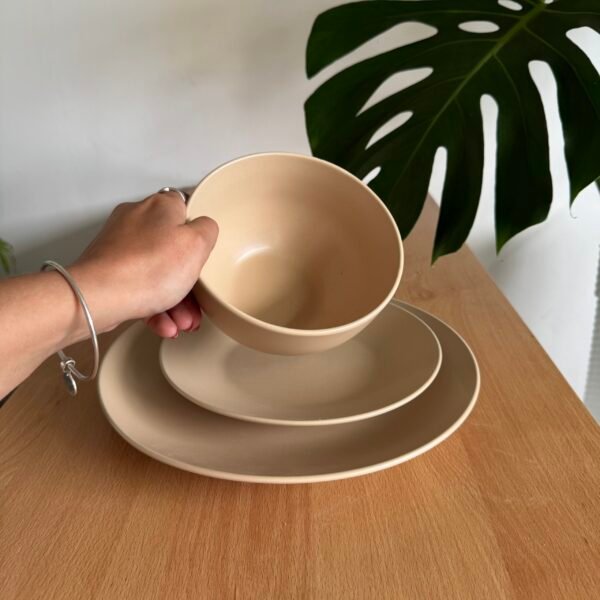 Juego de vajilla 12 piezas Crema