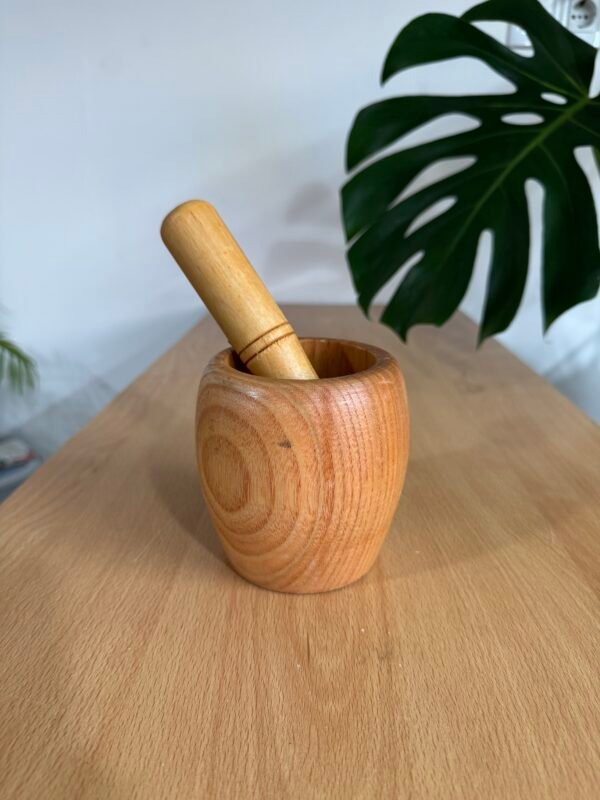 Mortero de madera