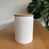 Frasco de ceramica labrado con tapa Bambu