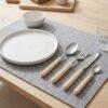 Set de 24 cubiertos mango rayado beige